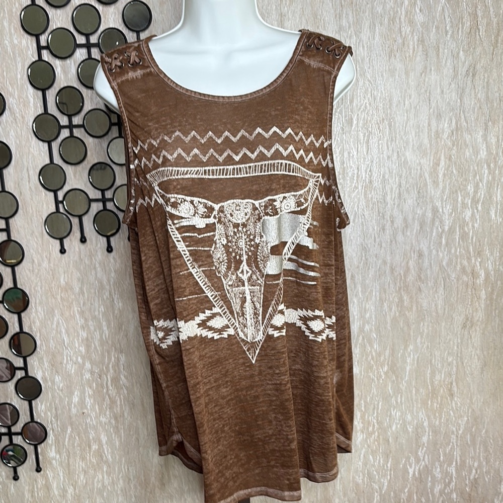 Maurice’s Sleeveless Top with Geometric Print